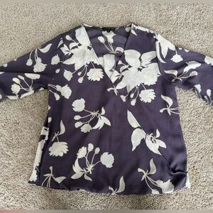 West Kei women's blouse in a purple/eggplant with white floral print size M